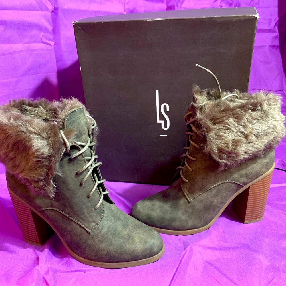 Women’s Leila Stone Fur Heeled Boot